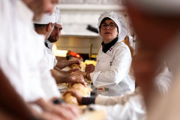 Rekord: Längstes Baguette der Welt in Frankreich gebacken