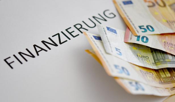 ++ ARCHIVBILD/THEMENBILD ++ VARIABLE KREDITE - BANKEN VERZICHTEN AUF MAHNSPESEN UND VERZUGSZINSEN