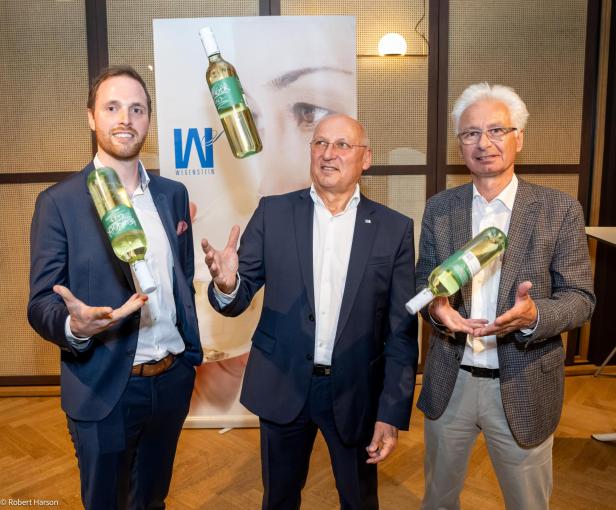 Rewe Österreich verkauft erstmals Wein in Kunststoff-Flaschen