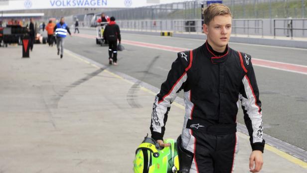 GERMANY MOTOR RACING SCHUMACHER SON Schumacher-Tochter macht sich erneut gut im Sattel