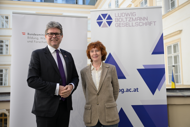 Wissenschaftsminister Martin Polaschek und Freyja-Maria Smolle-Jüttner, LBG-Präsidentin.
