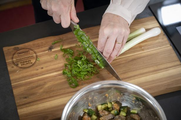 Gartenfrisch aus dem Kochsalon: Knusprig-knackige Gurken-Schnitzel-Rolle