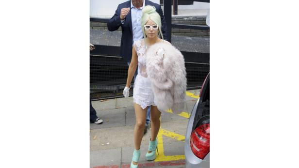 Aufreger Promis im Pelz