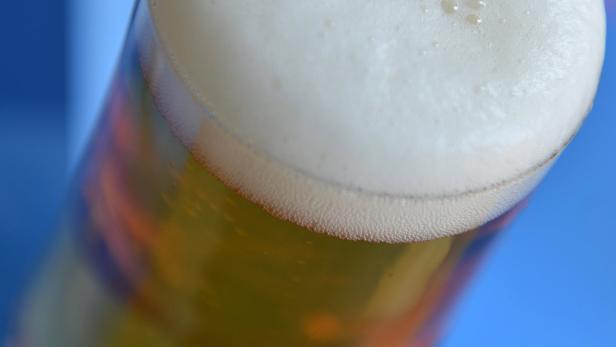 Warmes Bier: So "trinken" Sie die Erkältung weg