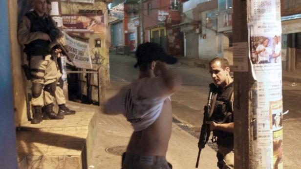 Polizei erobert Brasiliens größte Favela
