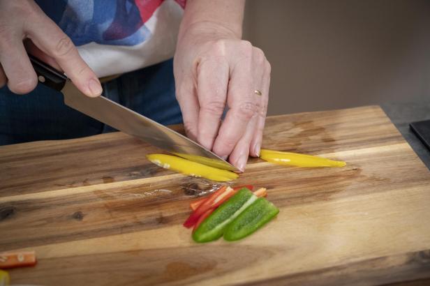 Gartenfrisch aus dem Kochsalon: Gefüllte Paprika mit Schafskäse