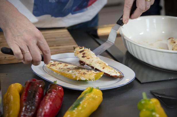 Gartenfrisch aus dem Kochsalon: Gefüllte Paprika mit Schafskäse