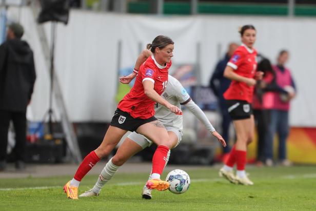 FUSSBALL FRAUEN: UEFA EM QUALIFIKATION: ÖSTERREICH - ISLAND FUSSBALL FRAUEN: UEFA EM QUALIFIKATION: ÖSTERREICH - ISLAND
