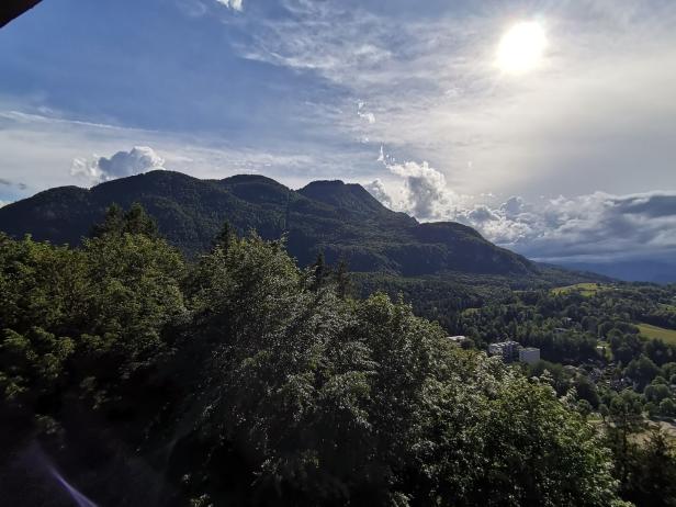 Steiler Aufstieg zu steilerem Genuss und prachtvoller Aussicht