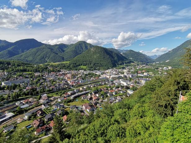 Steiler Aufstieg zu steilerem Genuss und prachtvoller Aussicht