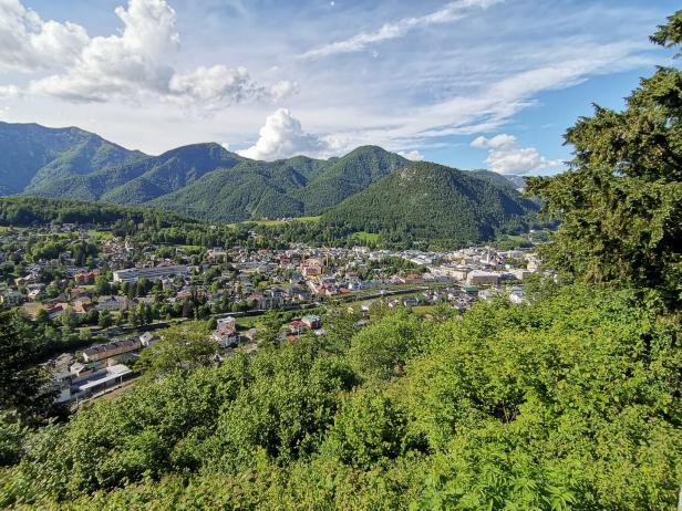 Steiler Aufstieg zu steilerem Genuss und prachtvoller Aussicht