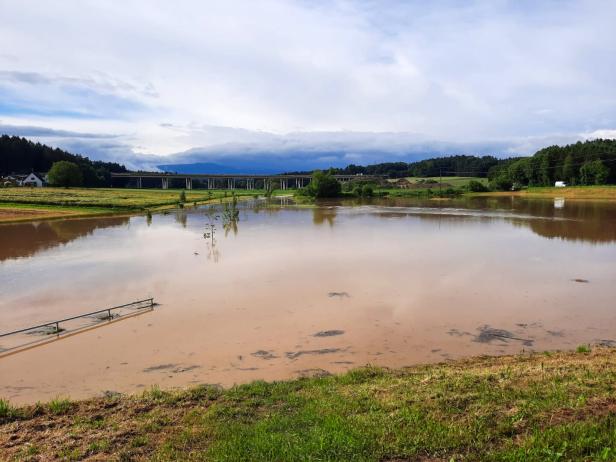 Hochwasser: Zahlreiche Einsätze in Nieder- und Oberösterreich in der Nacht