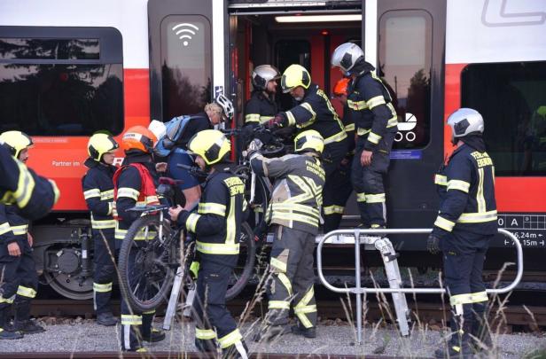 Zugwaggon in Ebenfurth entgleist: Linie ist wieder befahrbar
