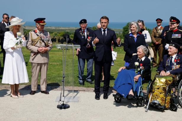 British commemorative ceremony for 80th anniversary of D-Day at Ver-sur-Mer