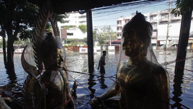 Wütende Bürger gegen Damm in Bangkok