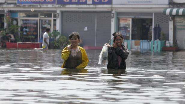 Wütende Bürger gegen Damm in Bangkok