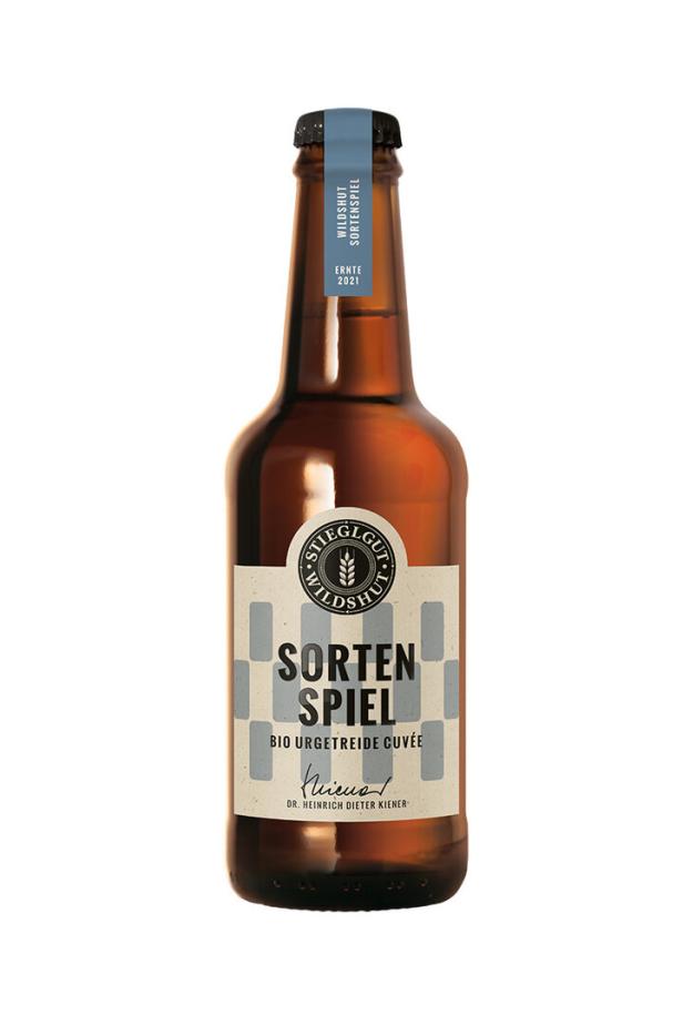 Eine Flasche „Wildshut Sortenspiel Bio Urgetreide Cuvée“ der Ernte 2021.