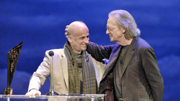 Nestroy 2011: Handke sprachlos, Turrini empört