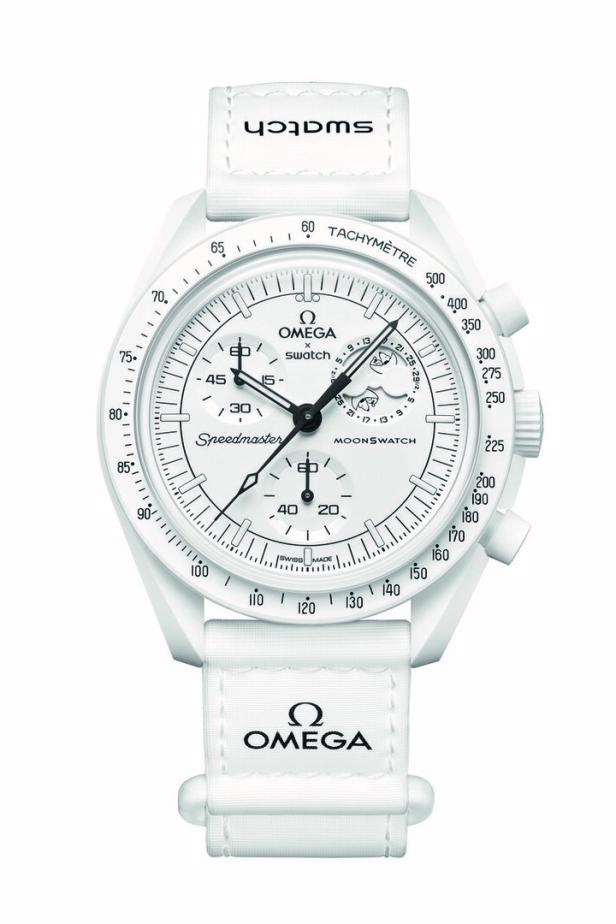 Eine weiße Omega x Swatch Speedmaster MoonSwatch Uhr.