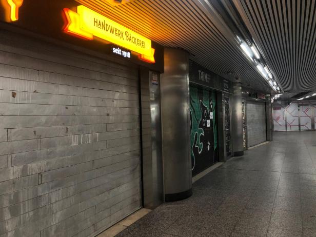 Regen während Bauarbeiten: Wassereinbruch bei U-Bahn-Station Schottentor