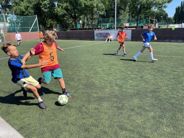 „Allez le Foot“ im Lycée français