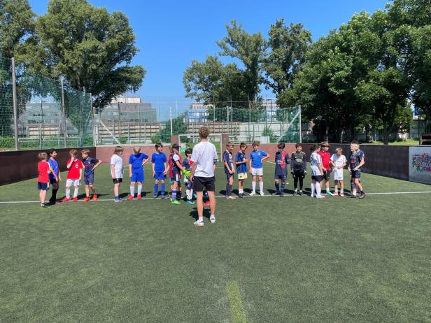 „Allez le Foot“ im Lycée français