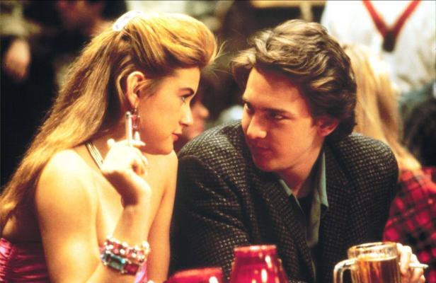 Demi Moore und Andrew McCarthy im Film „St. Elmo's Fire“.