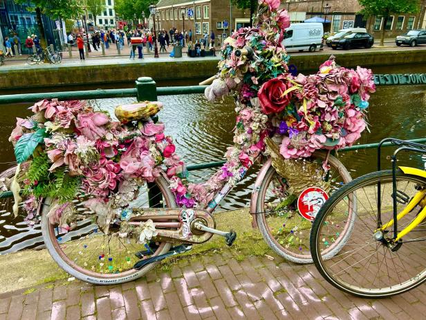 Kinder mit Fahrradhelm? Doch nicht in Amsterdam