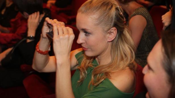 Nestroy: Theater- und Filmpromis sehen schwarz