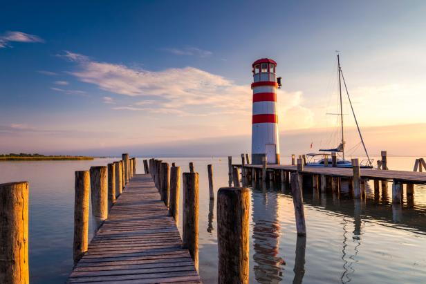 Der Leuchtturm in Podersdorf.