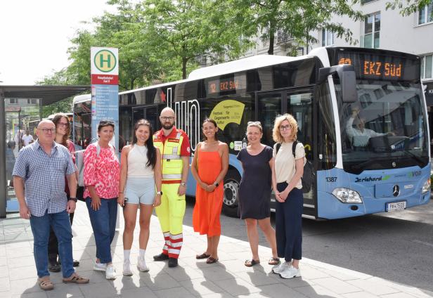 St. Pölten: Forscherin läuft für guten Zweck Linien des Stadtbusses ab