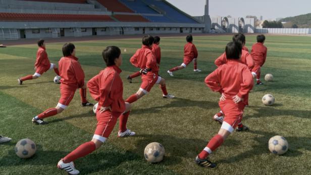 Doku über nordkoreanische Fußballerinnen: Zensur rund um die Uhr