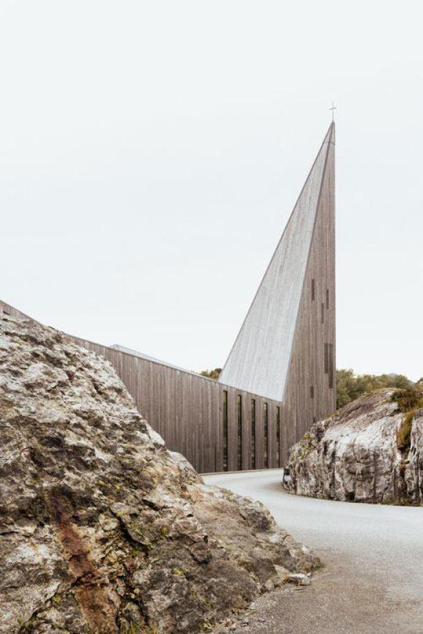 07-Knarvik-Kyrkje-Reiulf-Ramstad-Arkitekter-Melissa-Hegge