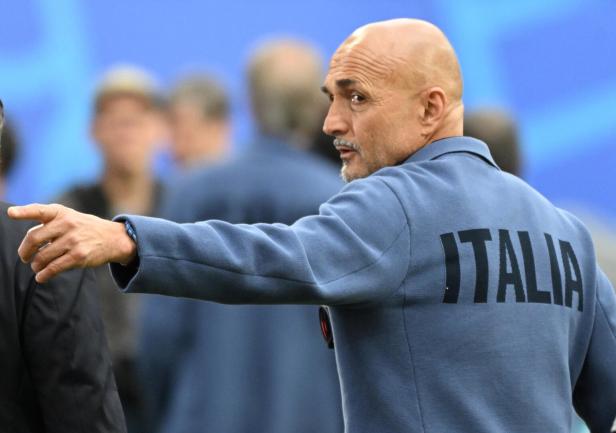 Luciano Spalletti, Trainer der italienischen Nationalmannschaft, gestikuliert.