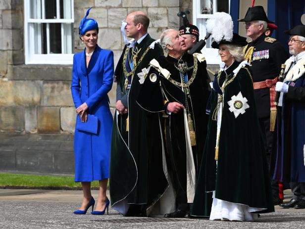 Royale Kleiderordnung: Prinzessin Kates und Camillas Kampf um die Farbe Blau 