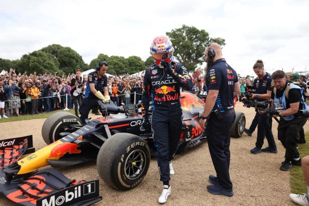 maxverstappenatthe2024goodwoodfestivalofspeedphbypamedia.jpg