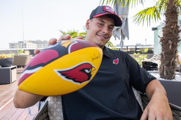 Bernhard Seikovits von den Arizona Cardinals