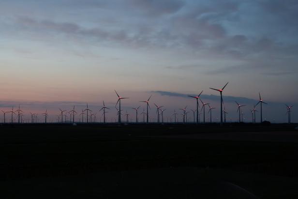 Leonore Gewessler hat im Windpark Andau die Lichter abgedreht