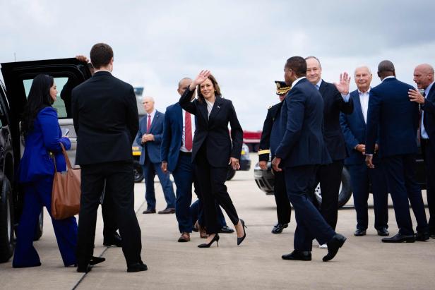 US-Vizepräsidentin Kamala Harris in New Castle, Delaware. Harris trifft sich mit Wahlkampfmitarbeitern in Wilmington.