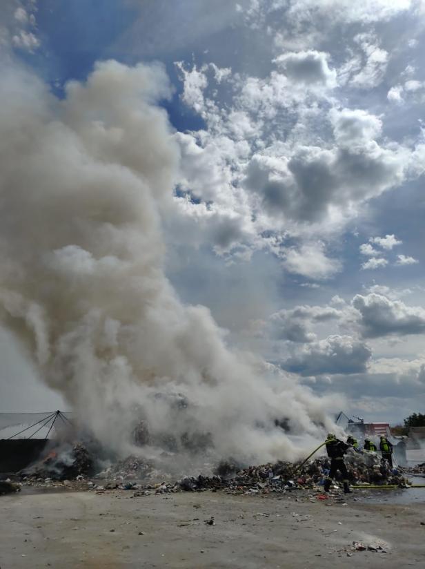 Ursache bekannt: Abfallbehandlungsanlage Wr. Neustadt stand in Brand