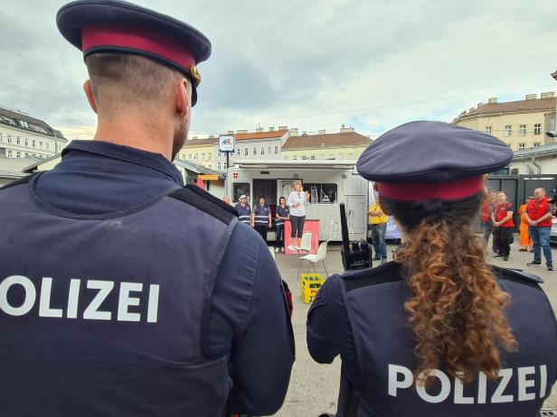 Yppenplatz-Anrainer machen ihrem Ärger bei Bezirksvorstehung Luft