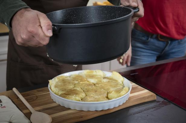 Gartenfrisch aus dem Kochsalon: Paradeiser-Quiche mit Erdäpfelkruste 