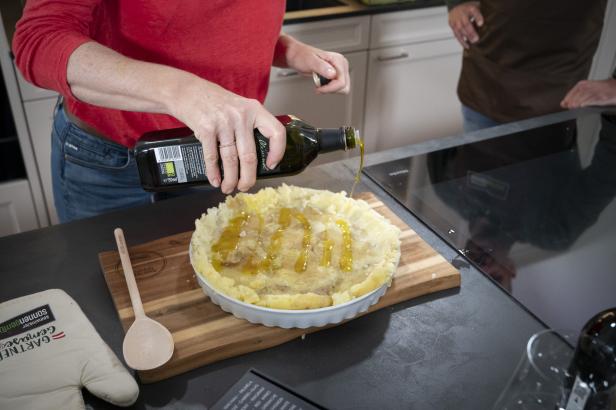 Gartenfrisch aus dem Kochsalon: Paradeiser-Quiche mit Erdäpfelkruste 