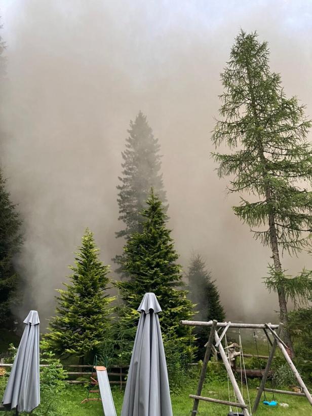 Felssturz neben Alm im Nationalpark Hohe Tauern: Gäste "eingestaubt"