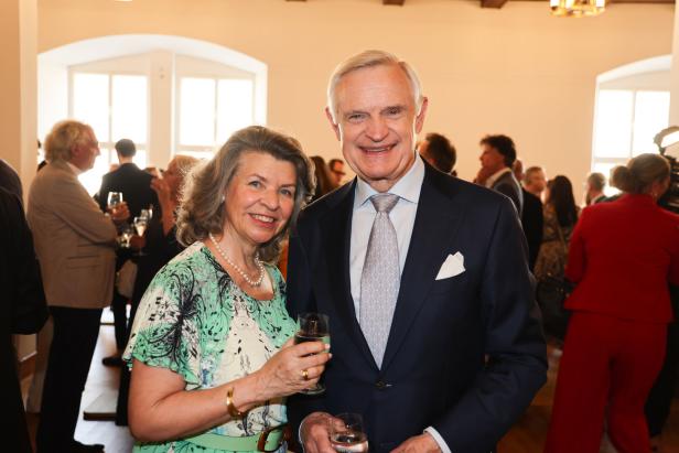 Minister Alexander Schallenberg findet die Salzburger Festspiele "gut für die Seele"