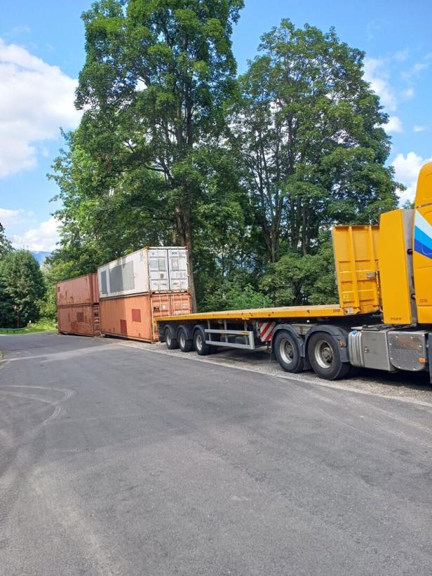 Mankers Containerdorf auf "willhaben": Posse am Semmering vor Ende