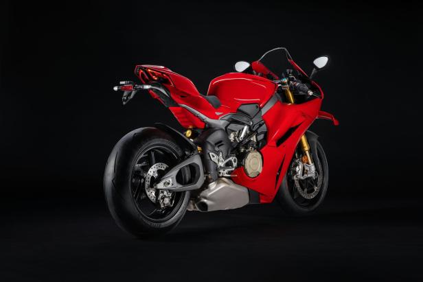 my25panigalev4s02uc662193mid.jpg