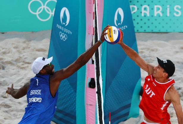 Beach Volleyball - Men's Preliminary Phase - Pool E - Brazil vs Austria (Evandro/Arthur vs Horl/Horst)