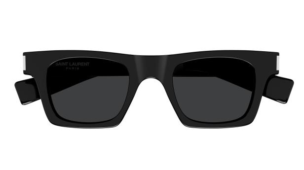 Eine schwarze Saint Laurent Sonnenbrille mit rechteckigen Gläsern.