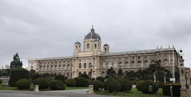 Das Kunsthistorische Museum in Wien an einem trüben Tag.